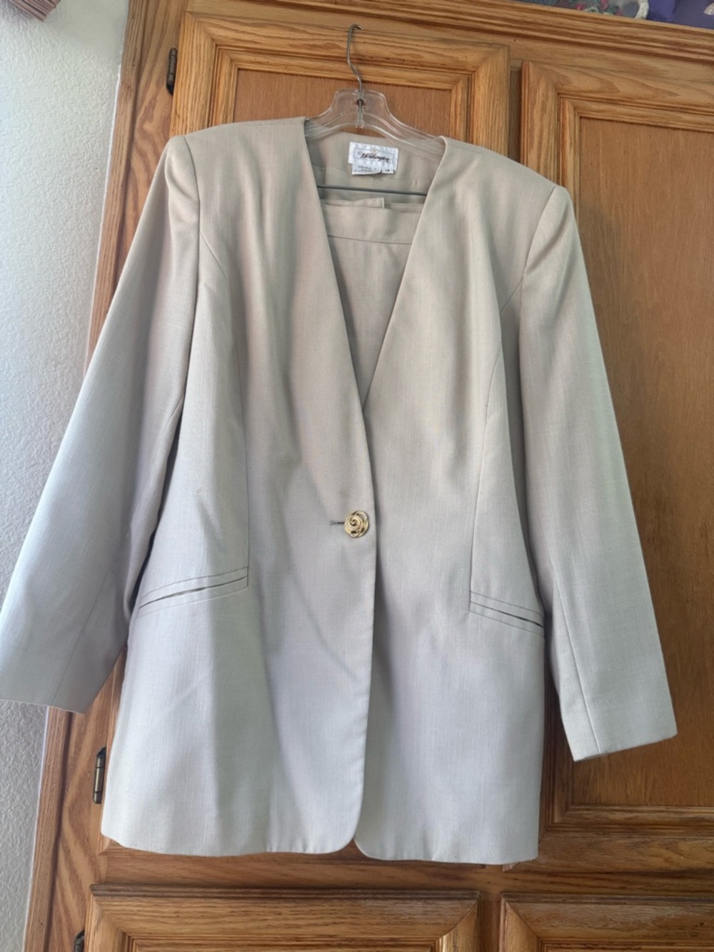 Vintage Single-Button Women's Blazer - Cream